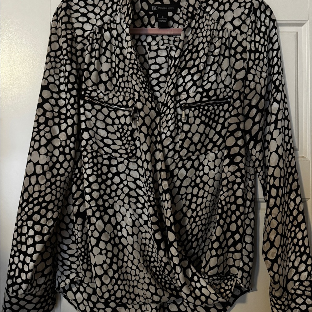 INC International Concepts Black and Gray Patterned Blouse